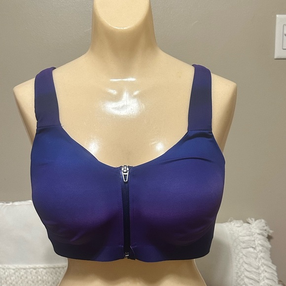 Victoria’s Secret Knockout sports bra - Picture 1 of 2